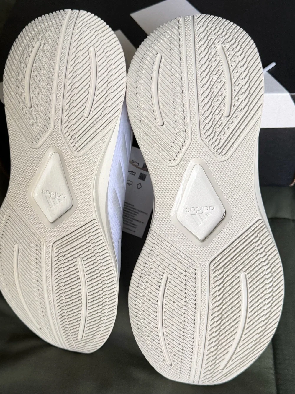 adidas classic white